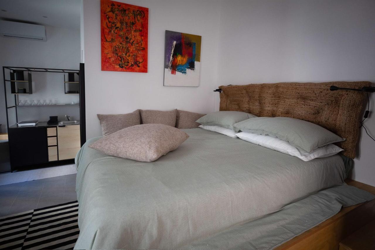 Via Calefati Land Apartment Bari Exterior photo
